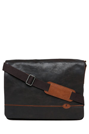  Trent Nathan Chelsea Leather Messenger Bag 